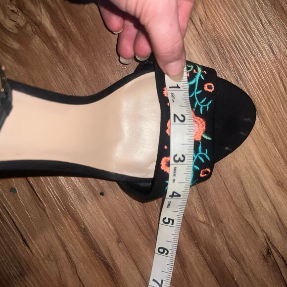ALDO Floral Embroidered Heels Black Size 7 Ankle Strap Stiletto - Picture 9 of 12